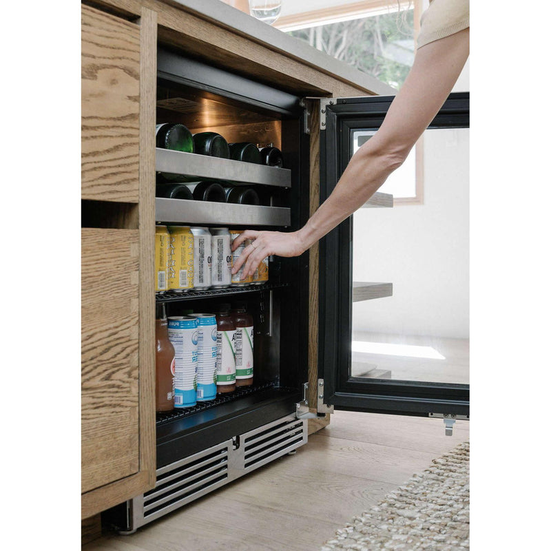 Perlick C-Series 5.2 cu. ft. Built-In Beverage Center HC24BB-4-4RL IMAGE 2
